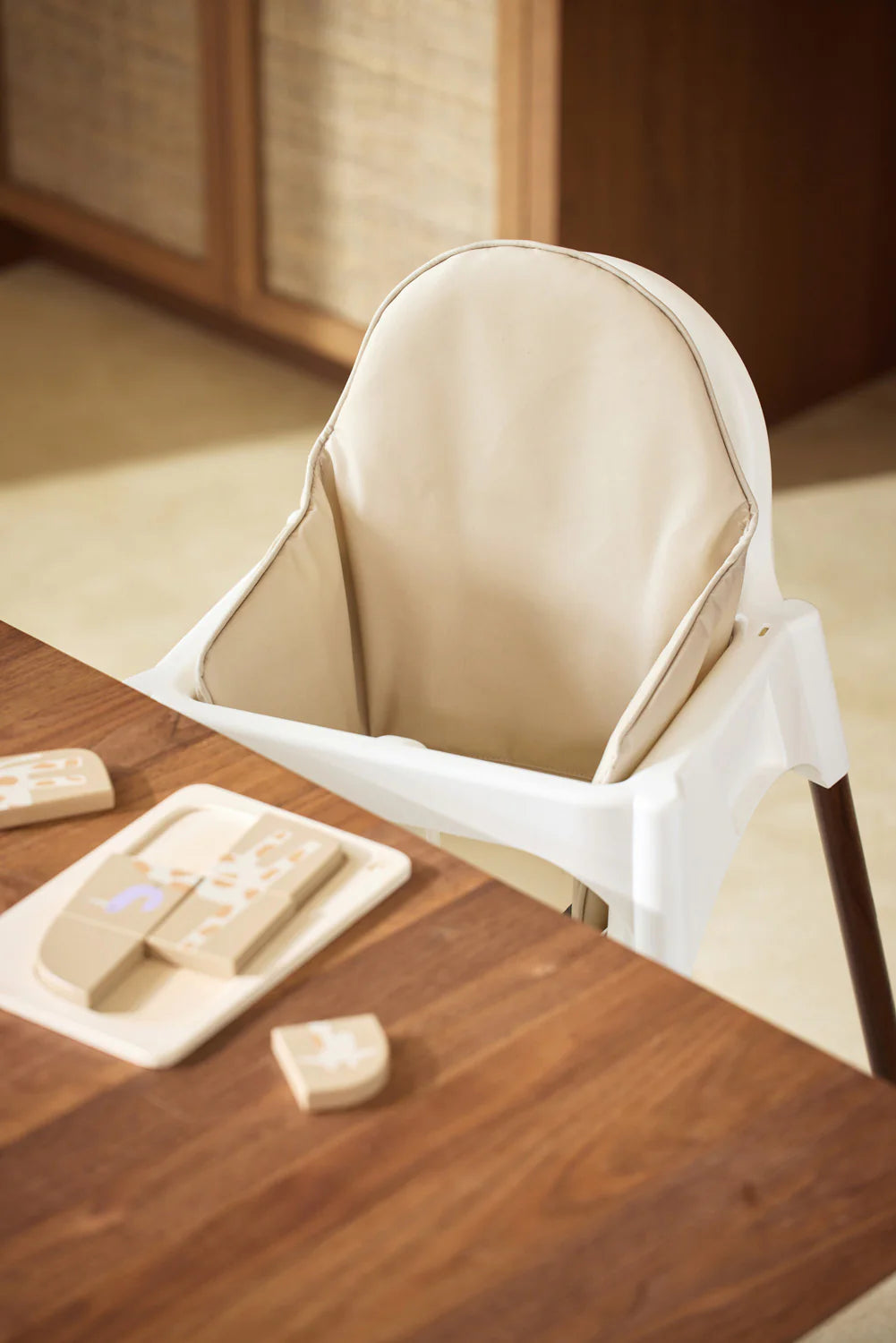 Highchair cushion Nougat